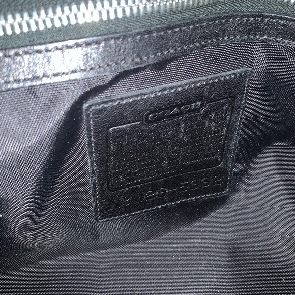 Authentic Coach black leather bag in great condition! - Picture 5 of 8